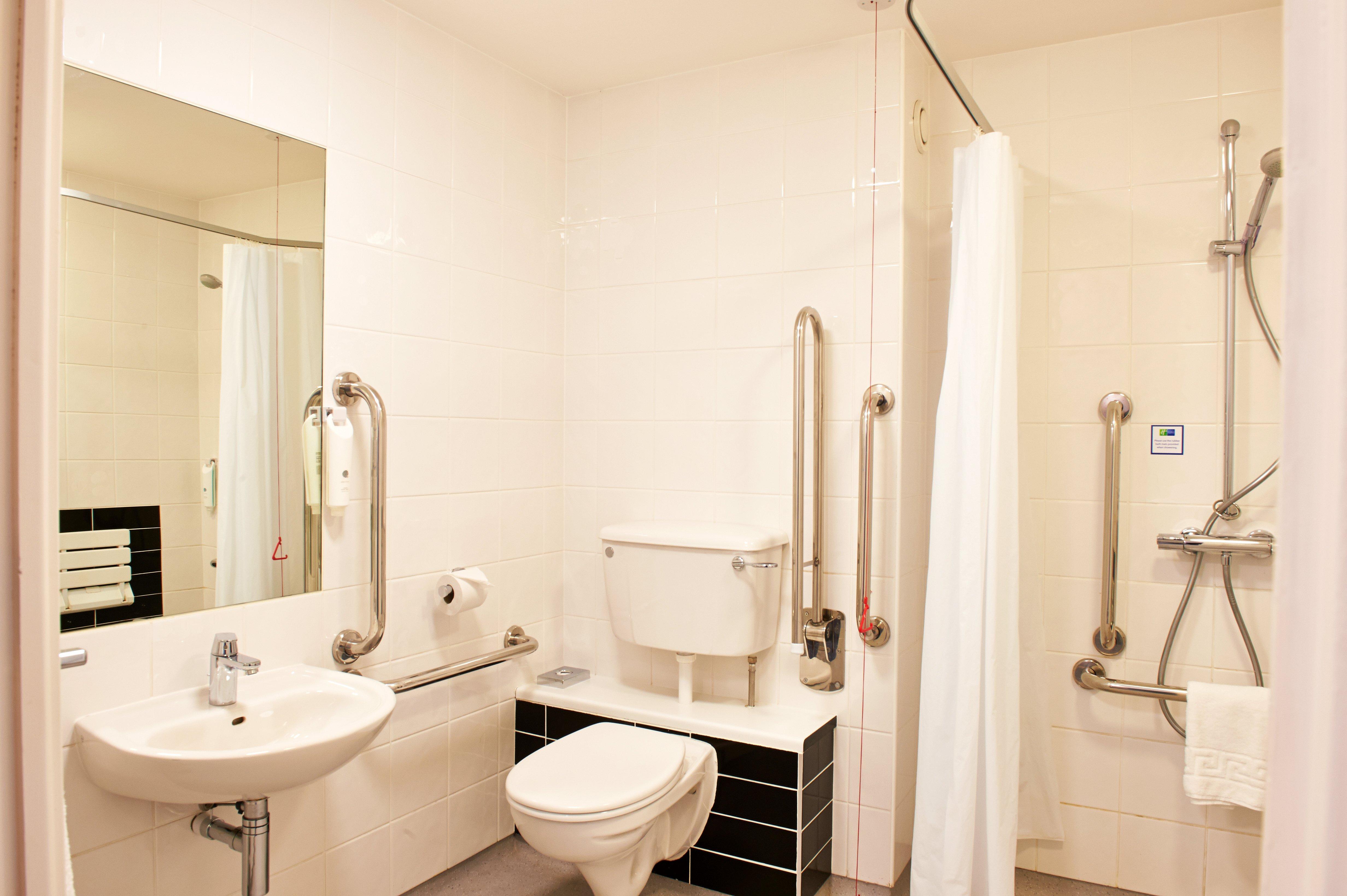 Holiday Inn Express Manchester Airport By Ihg Ringway Exterior foto