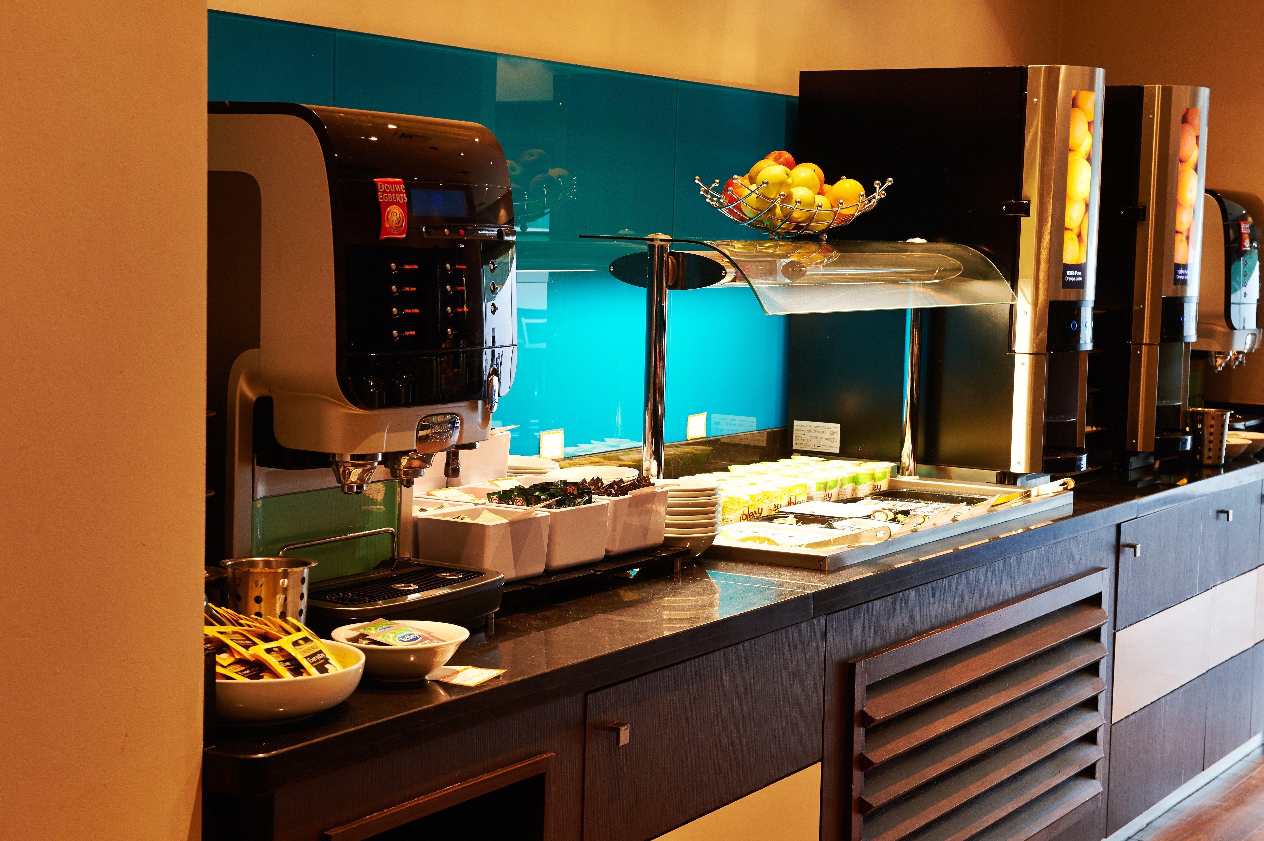 Holiday Inn Express Manchester Airport By Ihg Ringway Exterior foto