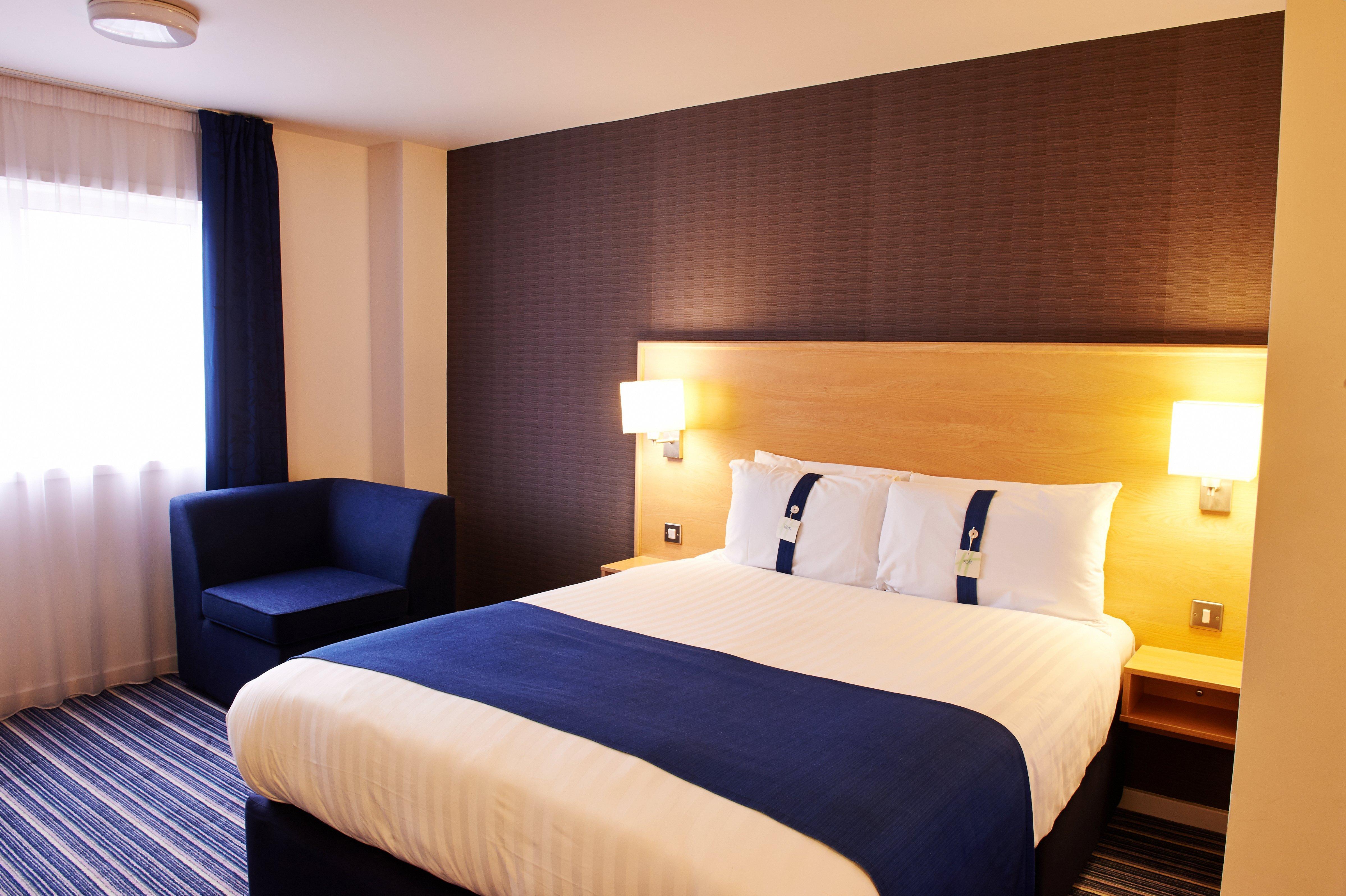 Holiday Inn Express Manchester Airport By Ihg Ringway Exterior foto