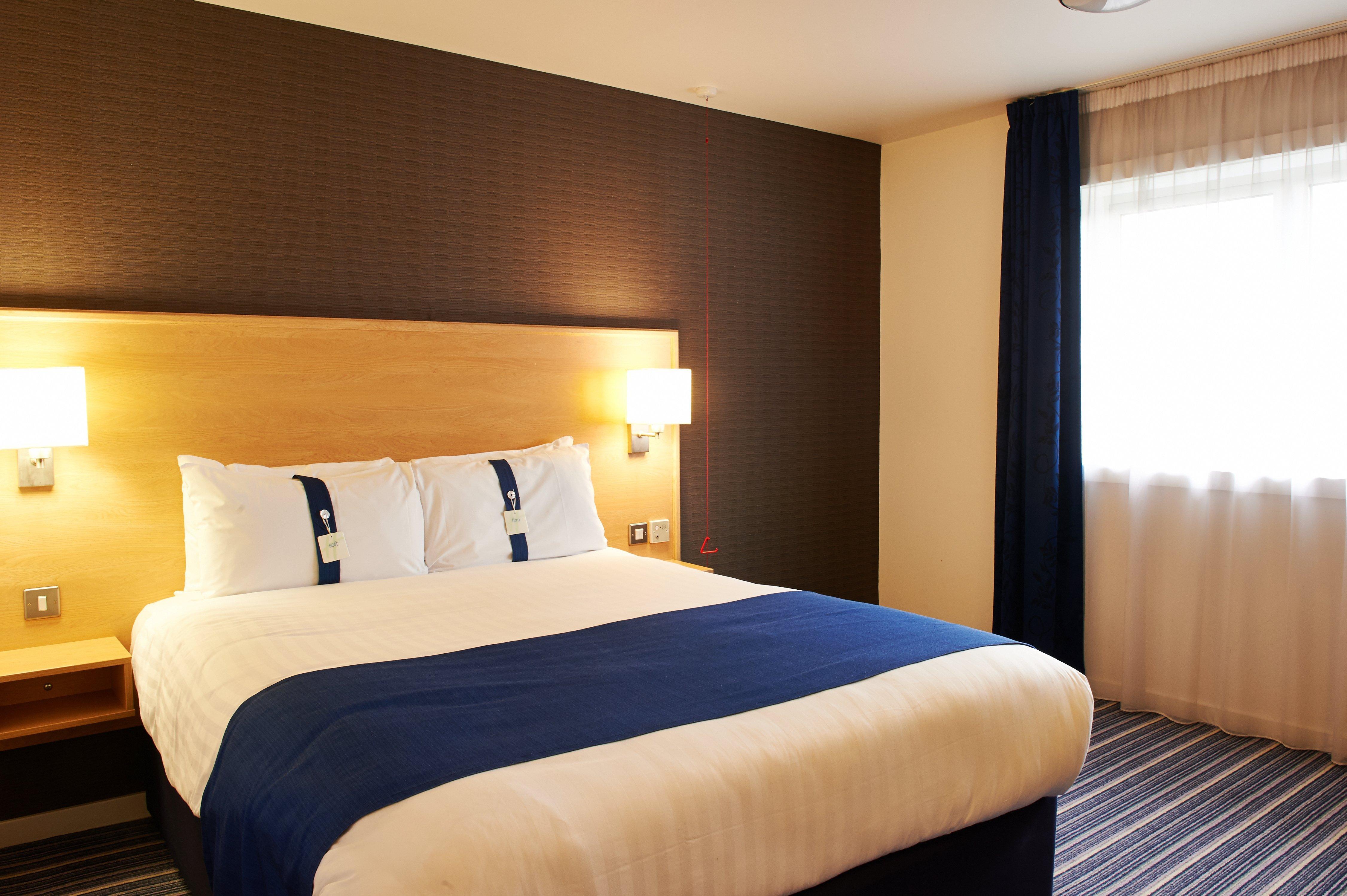 Holiday Inn Express Manchester Airport By Ihg Ringway Exterior foto