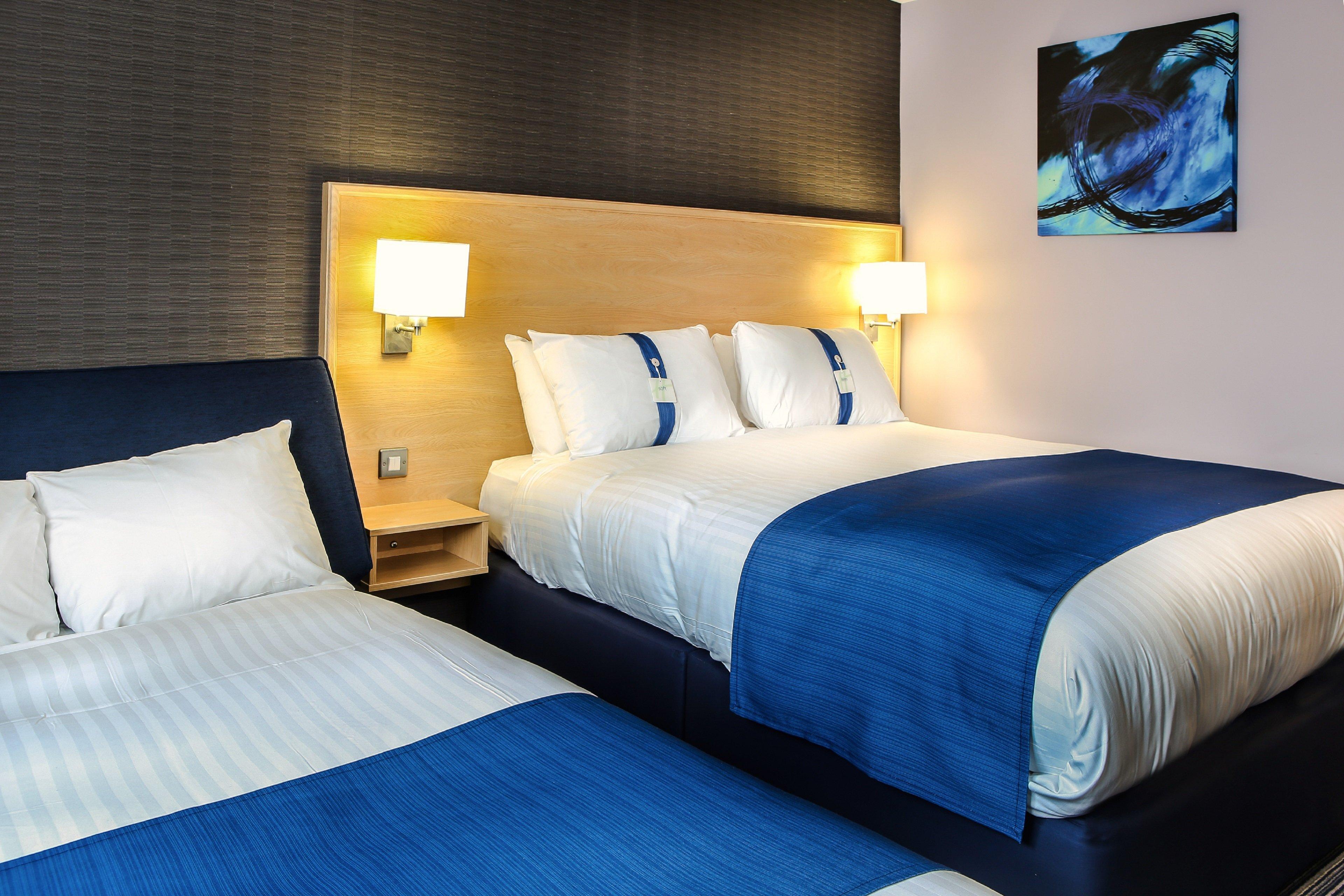 Holiday Inn Express Manchester Airport By Ihg Ringway Exterior foto