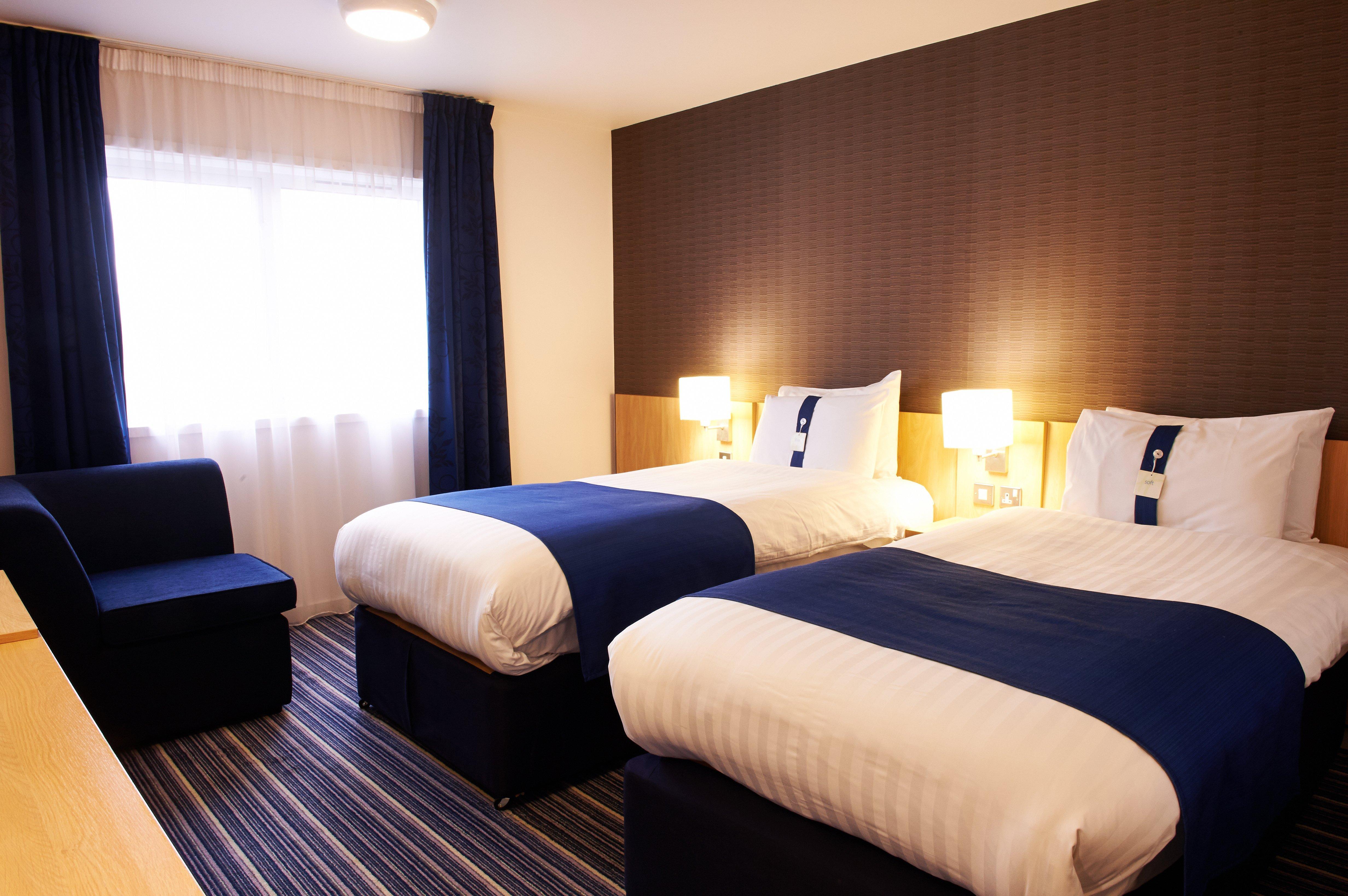 Holiday Inn Express Manchester Airport By Ihg Ringway Exterior foto